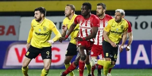 Πλέι-οφ Super League 1: Άρης - Ολυμπιακός, κίνητρο εναντίον γοήτρου