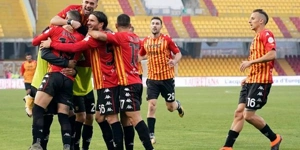 Serie A: Σκοράρουν και δέχονται εύκολα Μπενεβέντο και Σασσουόλο