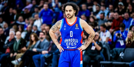 shane-larkin-anadolu-efes.jpg