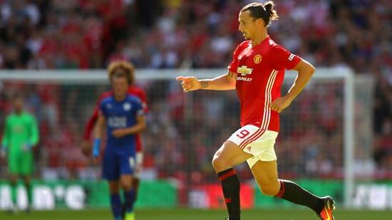 manchester-united-zlatan-ibrahimovic-running