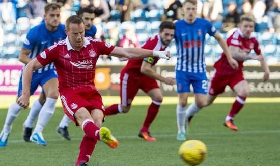 aberdeen-kilmarnock-adam-rooney-shoots-scores